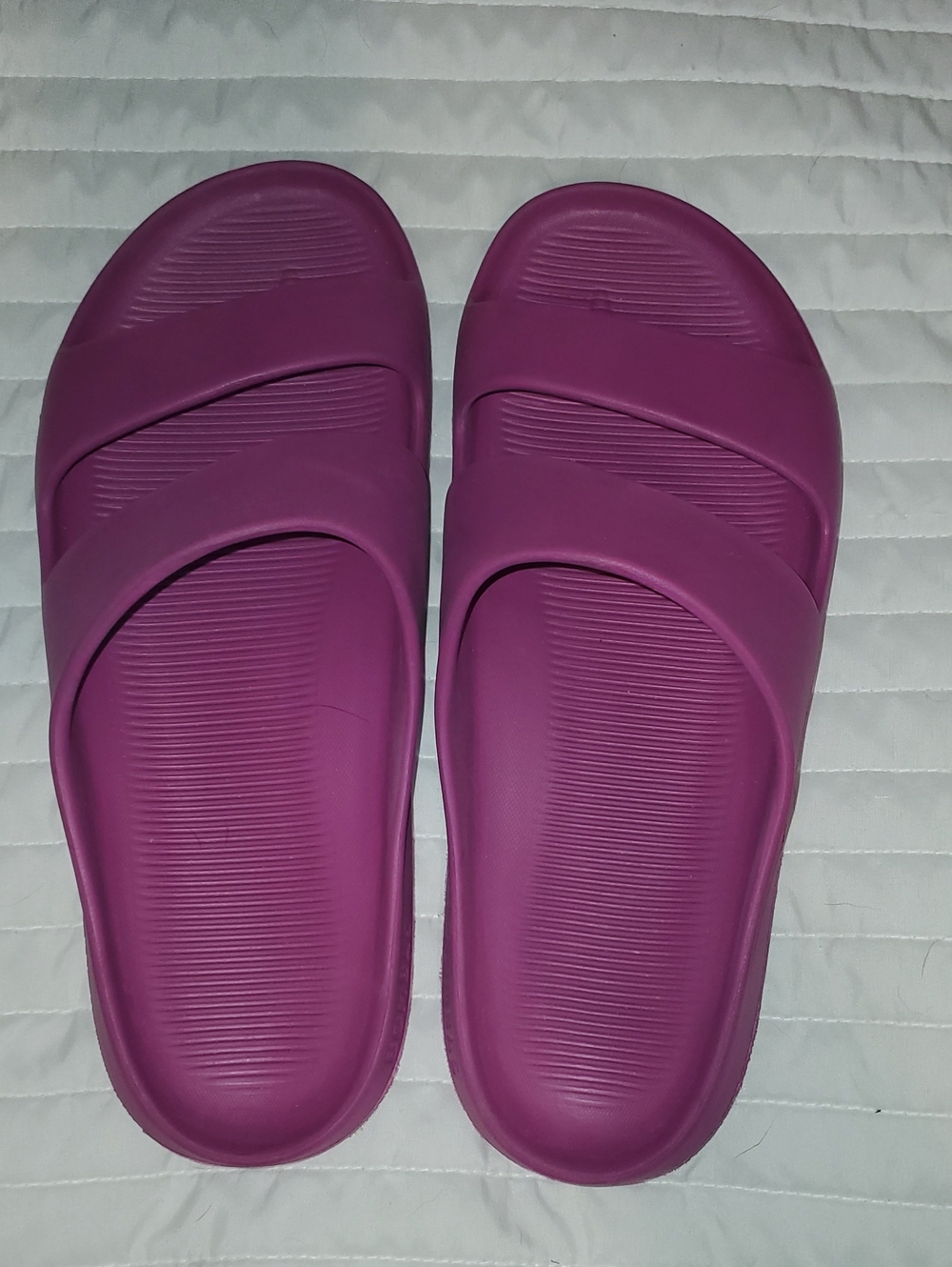 NWOT Women's Bombas Friday Slides
